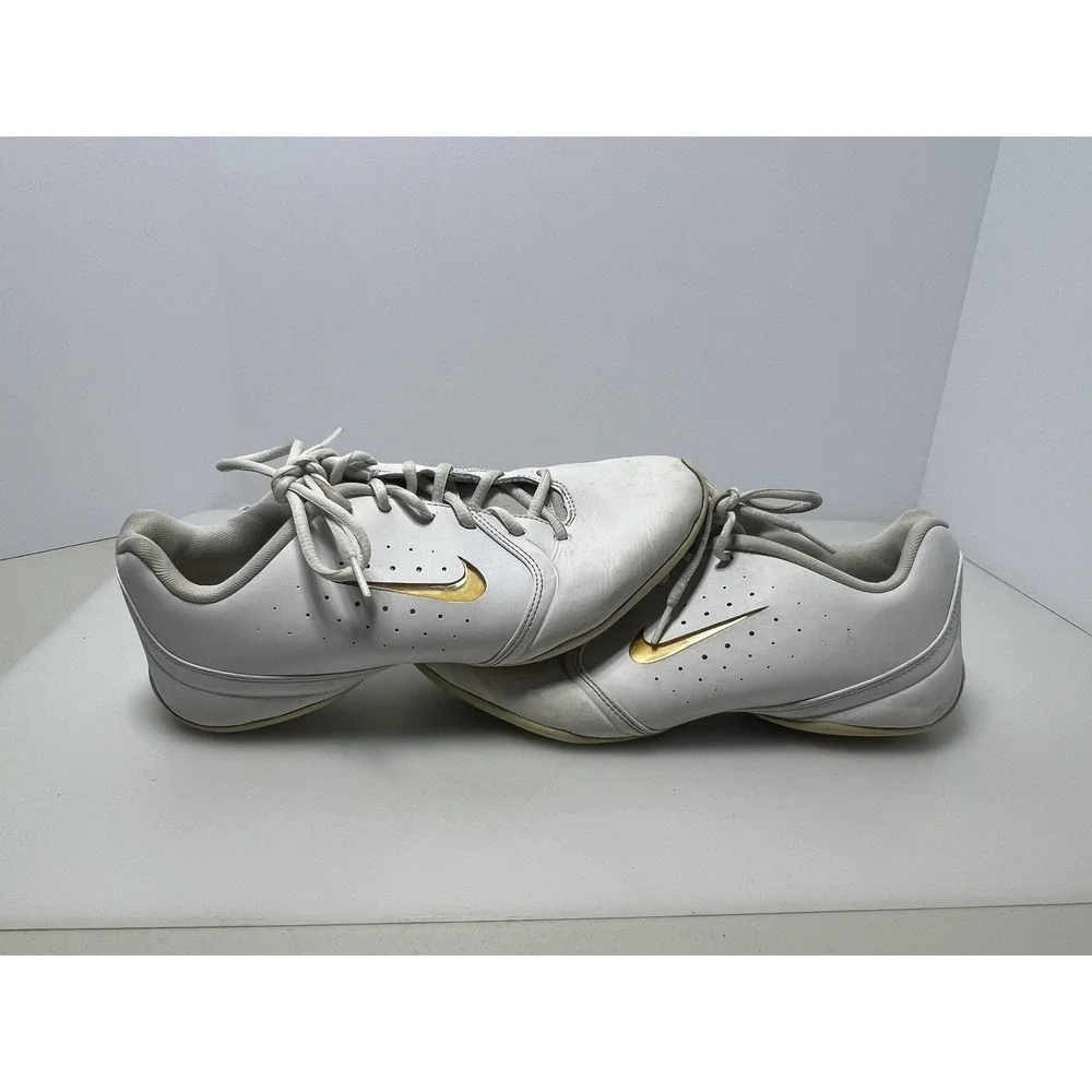 Nike Cheer Dance Shoes Womens Size 10 White Gold Training Sneakers‎ 647937-100